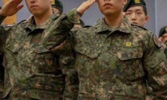 ทหารเกย์ถูกลงโทษหลังกองทัพล่อจับผ่านแอปฯ หาคู่